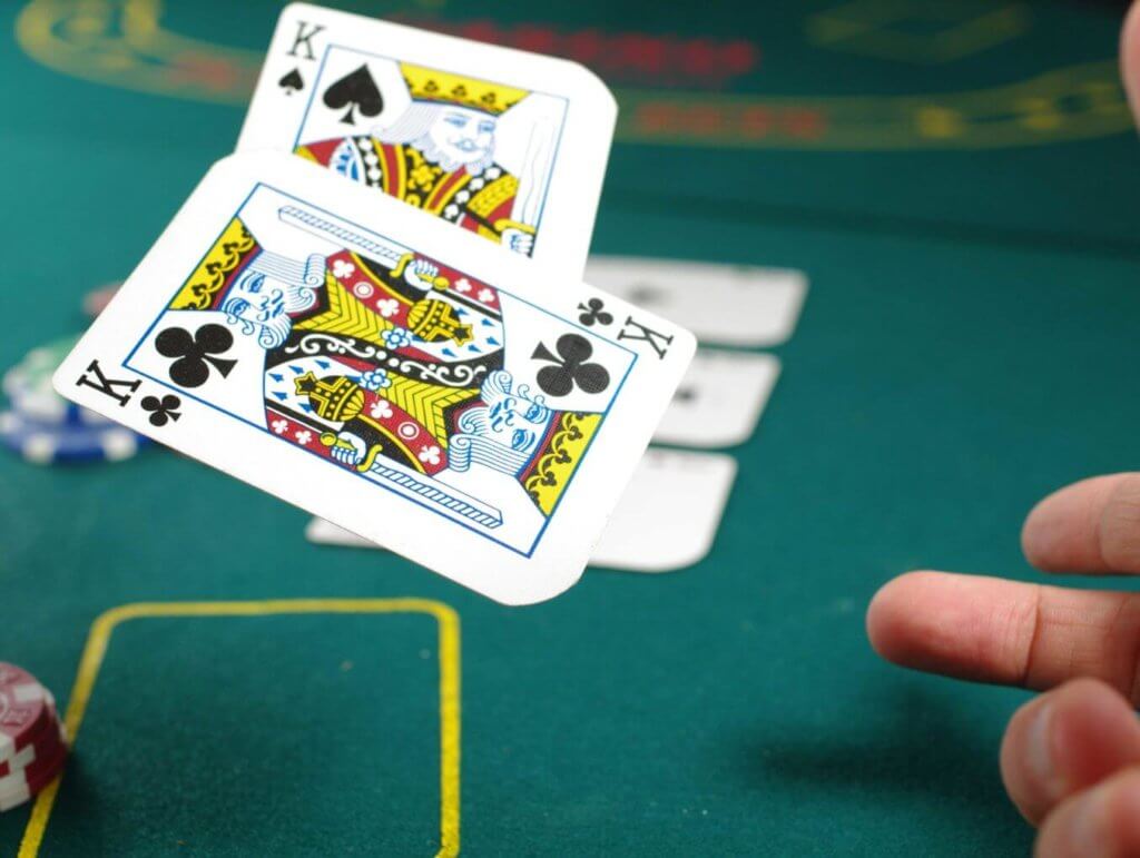 Những loại biến thể của trò chơi Poker Omaha?