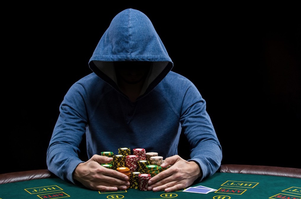 Otb_RedBaron: ông hoàng bí ẩn trong làng poker thế giới